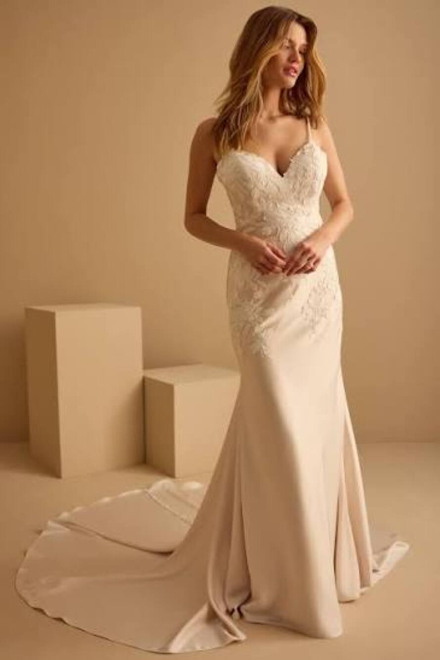 Vow'd Champagne Kiss/Ivory Wedding Gown